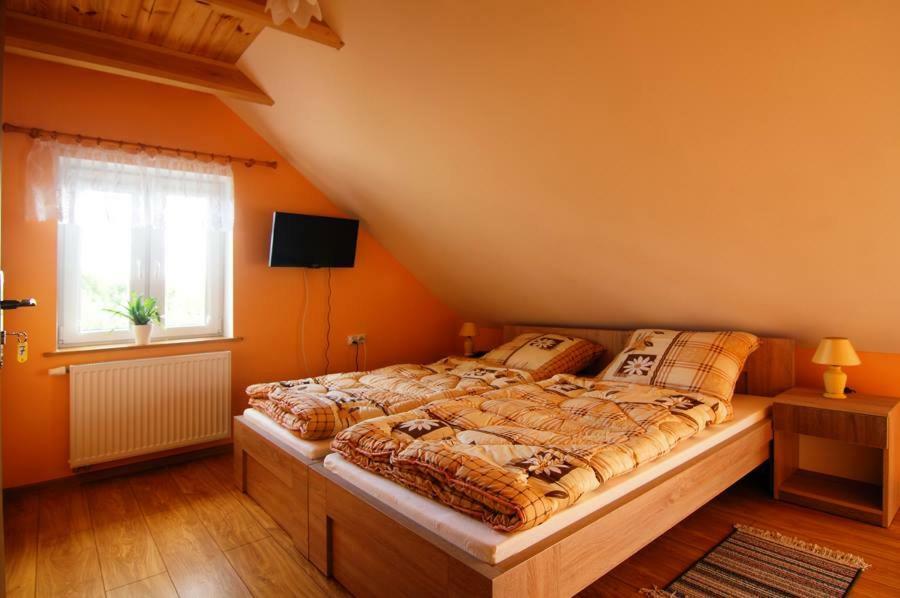 Teczowe Lowisko Hotel Wolka Orlowska Esterno foto